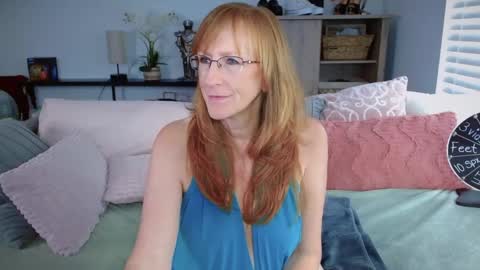 SummerKnightzzz online show from 01-10-25, 06:17