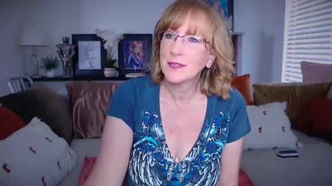 SummerKnightzzz online show from 11-20-25, 01:33