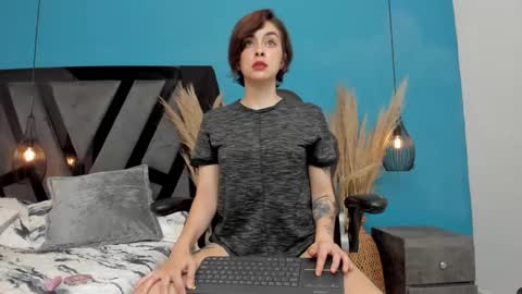 Snapshot of summerprints chatting on 12-10-24, 07:22 Summer online show from 12-10-24, 07:22