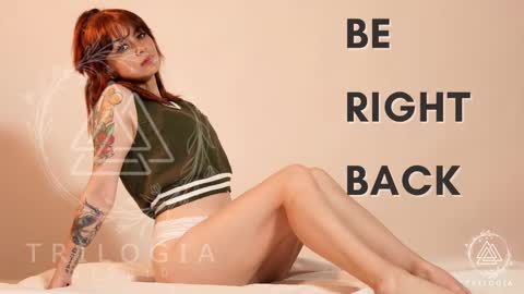 Snapshot of summerprints chatting on 12-13-24, 06:27 Summer online show from 12-13-24, 06:27