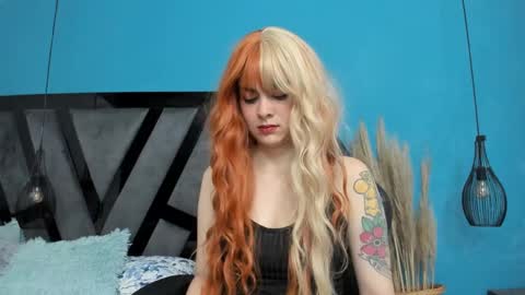 Snapshot of summerprints chatting on 01-29-25, 01:49 Summer online show from 01-29-25, 01:49