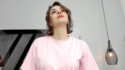 Snapshot of summerprints chatting on 02-19-25, 06:10 Summer online show from 02-19-25, 06:10