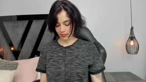 Snapshot of summerprints chatting on 03-06-25, 03:56 Summer online show from 03-06-25, 03:56