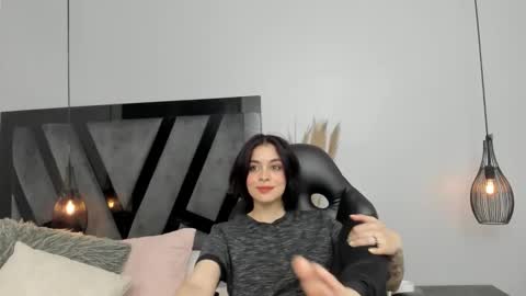 Snapshot of summerprints chatting on 03-06-25, 07:21 Summer online show from 03-06-25, 07:21