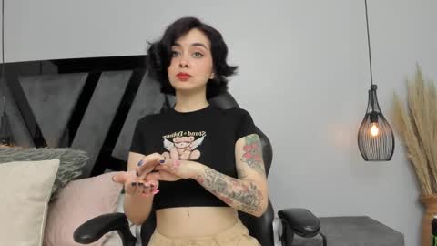 Snapshot of summerprints chatting on 03-08-25, 04:06 Summer online show from 03-08-25, 04:06