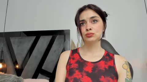 Snapshot of summerprints chatting on 03-12-25, 06:44 Summer online show from 03-12-25, 06:44