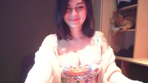 Snapshot of summerprints chatting on 10-27-25, 06:56 Summer online show from 10-27-25, 06:56