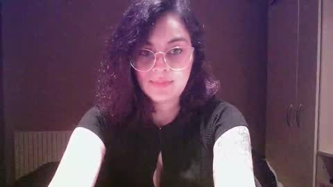 Snapshot of summerprints chatting on 11-18-25, 07:40 Summer online show from 11-18-25, 07:40