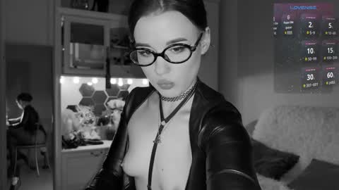 Snapshot of sun_for_you chatting on 02-24-25, 11:30 Miss Nelly online show from 02-24-25, 11:30