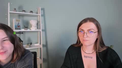 sun_julia online show from 11-10-25, 03:44