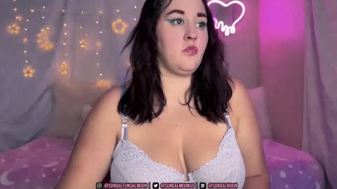 Snapshot of sundaemoon chatting on 09-17-25, 02:57 sundaemoon online show from 09-17-25, 02:57