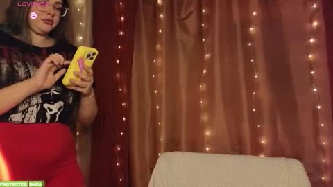 Tina. Im topless model  online show from 09-18-25, 03:14