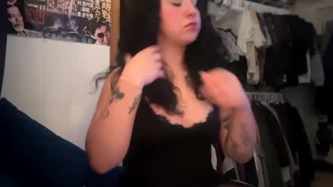 Sofie online show from 11-18-25, 07:13