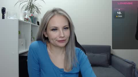 Naomi online show from 02-10-25, 03:32