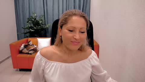 Sarah online show from 09-24-25, 07:33
