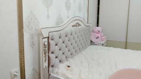 Vanessa online show from 03-11-26, 05:35