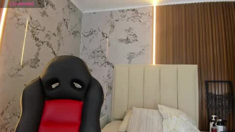  S U N N Y online show from 11-12-25, 12:49