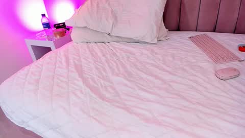      online show from 10-19-25, 07:14