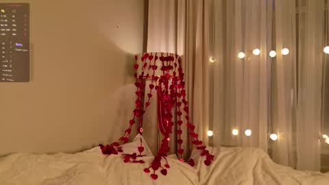 Snapshot of sunnyrisha chatting on 02-15-26, 05:15 Risha online show from 02-15-26, 05:15