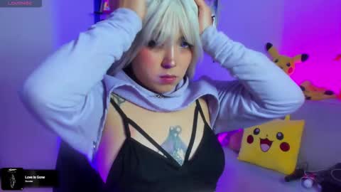     RAVENCLAU GIRL  online show from 10-25-25, 07:19