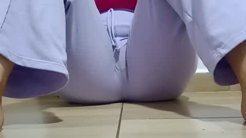 Annie online show from 11-24-25, 05:23