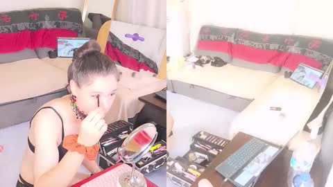 Snapshot of sunshine_sissy chatting on 12-22-25, 12:35 Sunshine online show from 12-22-25, 12:35