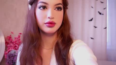 Hello My name Lola online show from 11-20-25, 10:37