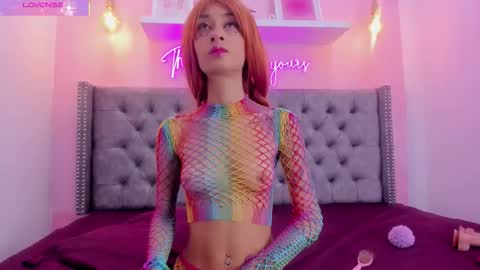 Valentina online show from 10-22-25, 12:27