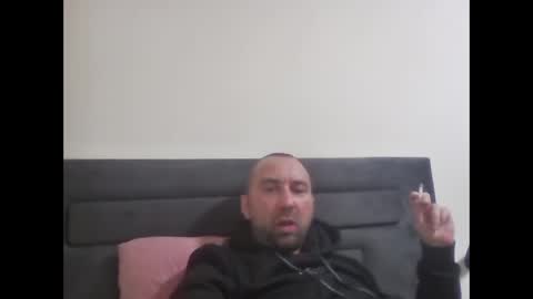 super42835015 online show from 11-01-25, 08:22