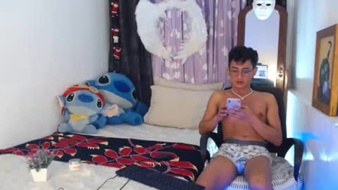 Snapshot of superasian143xx chatting on 01-03-25, 08:01 GAY online show from 01-03-25, 08:01