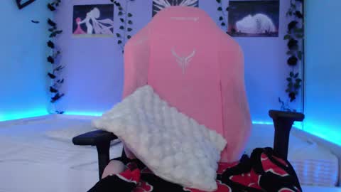 Milana Scarlett online show from 02-20-25, 09:33