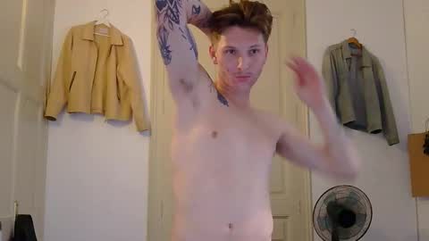 Snapshot of superhardxxxx chatting on 11-27-25, 03:25 Ctrl My Body online show from 11-27-25, 03:25