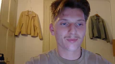 Snapshot of superhardxxxx chatting on 11-30-25, 04:22 Ctrl My Body online show from 11-30-25, 04:22