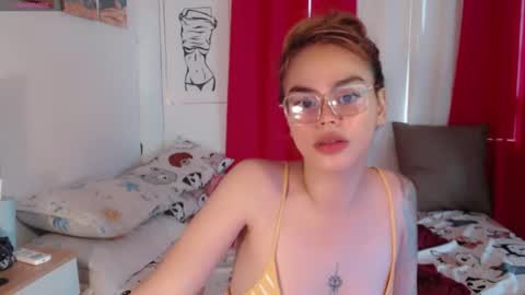 Snapshot of superhotvaleria chatting on 10-07-25, 12:41 Im val online show from 10-07-25, 12:41