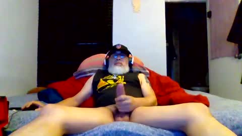 Snapshot of supermanloverhg chatting on 10-13-25, 09:09 supermanloverhg online show from 10-13-25, 09:09