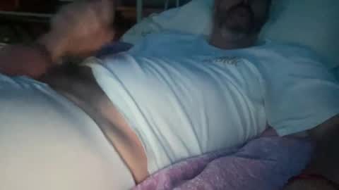 SurfGuy82 online show from 11-05-25, 04:45