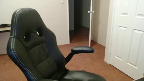 Snapshot of surge_0 chatting on 10-10-25, 11:20 surge_0 online show from 10-10-25, 11:20