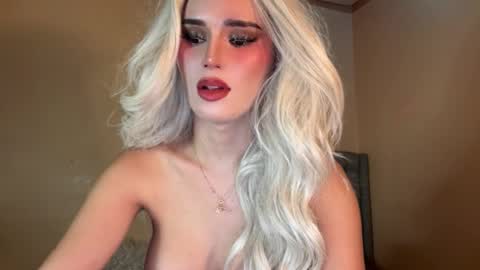 Mia online show from 02-18-25, 01:32