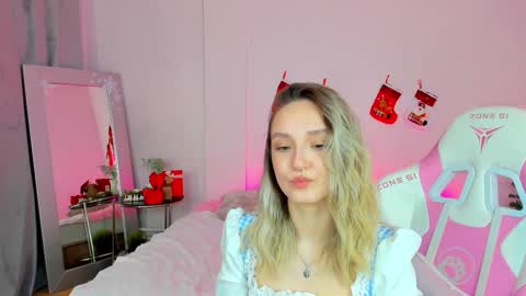 Annie online show from 12-25-24, 04:33