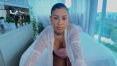 Snapshot of susan_backer chatting on 02-04-26, 11:38 Susan online show from 02-04-26, 11:38