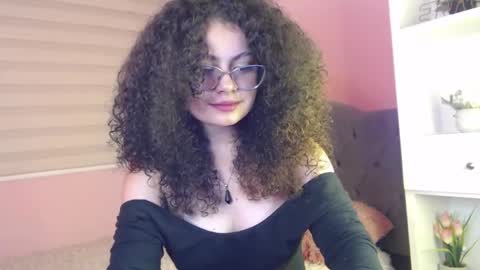 Snapshot of susan_bluee chatting on 02-05-25, 06:46 Susan online show from 02-05-25, 06:46