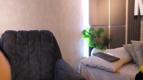 Snapshot of susan_wall chatting on 04-06-26, 01:12 susan_wall online show from 04-06-26, 01:12