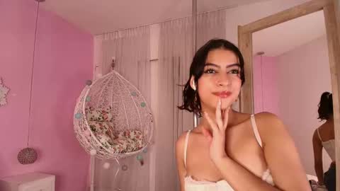 Snapshot of susana__sanchez chatting on 10-30-25, 11:55 SUSANA online show from 10-30-25, 11:55
