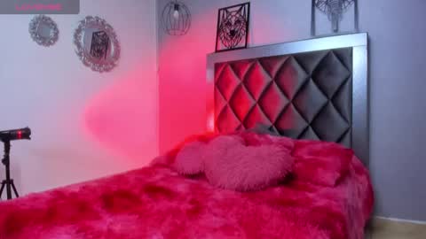 Susana W online show from 02-28-25, 12:20