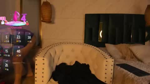 Susana W online show from 11-12-25, 08:52