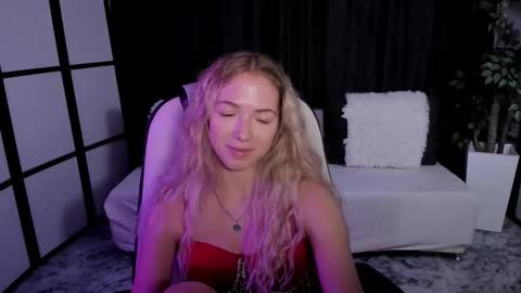 Snapshot of susanmimi chatting on 10-24-25, 02:52 Susan online show from 10-24-25, 02:52