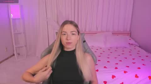 Snapshot of susanmimi chatting on 11-11-25, 01:49 Susan online show from 11-11-25, 01:49