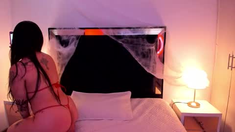 susanvilla online show from 10-15-25, 07:47