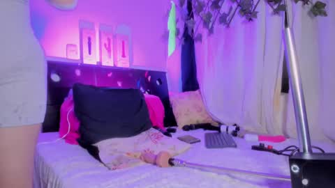 Snapshot of sussanmiller_ chatting on 02-24-25, 04:26 sussanmiller_ online show from 02-24-25, 04:26
