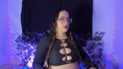 Snapshot of sussanmiller_ chatting on 10-20-25, 01:17 sussanmiller_ online show from 10-20-25, 01:17